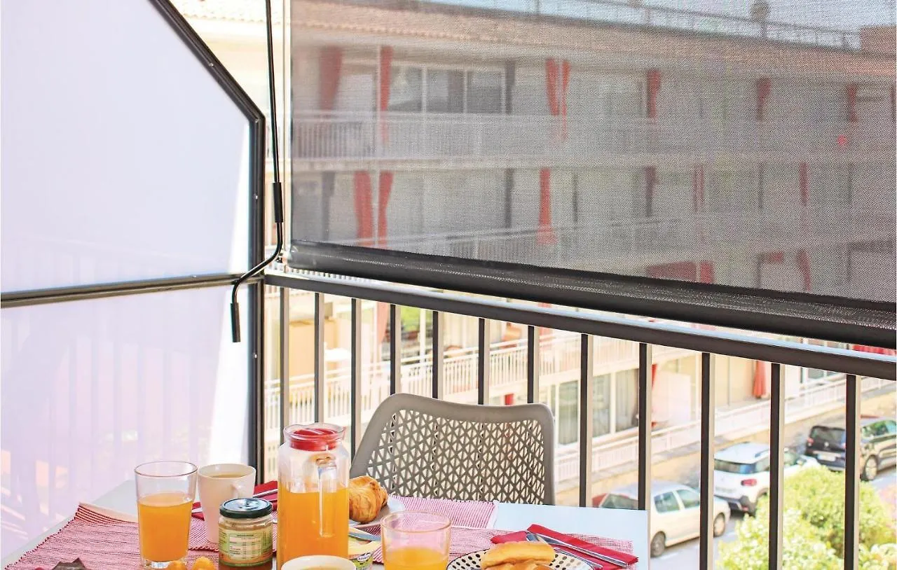 Amazing Apartment In Tossa De Mar With Kitchen
